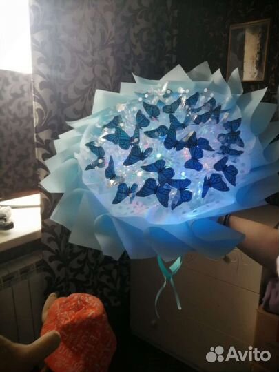 Букет из бабочек светящиеся