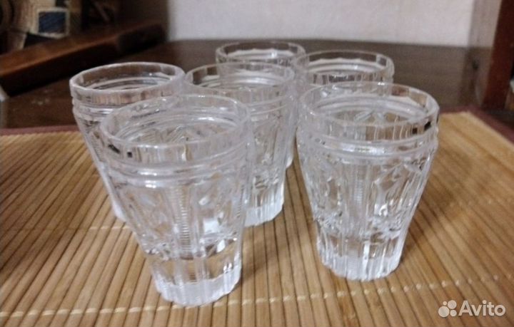 Хрустальные фужеры и рюмки