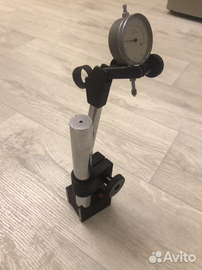 Магнитная индикаторная стойка