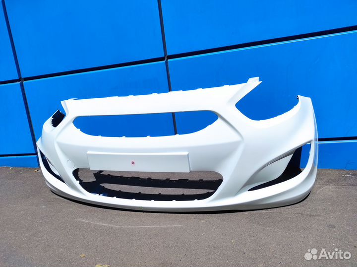 Бампер передний белый Hyundai Solaris 2012