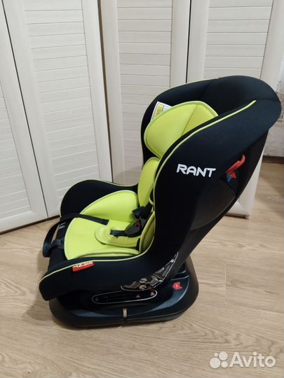 Автомобильное кресло