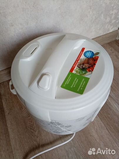 Мультиварка Polaris PMC 0508D Floris