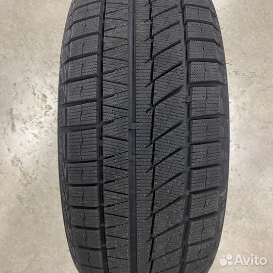 Sailun Ice Blazer Arctic EVO 225/45 R19 96V