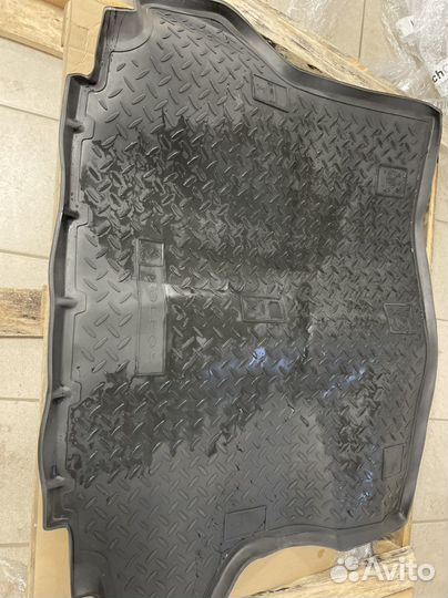 Коврик в багажник