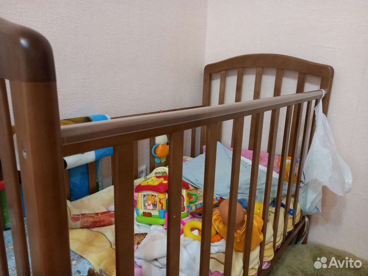 Детская кроватка
