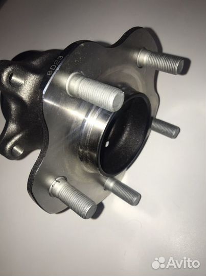 Ступица автомобиля в сборе