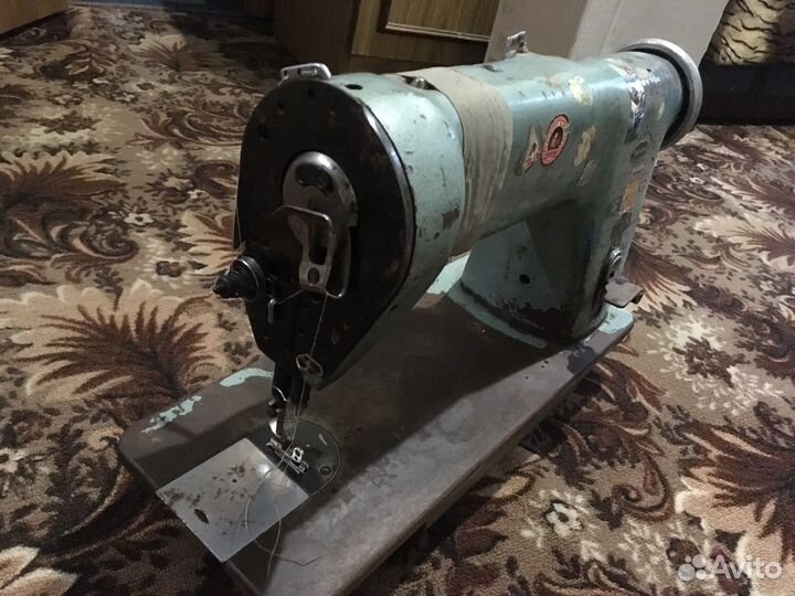 Швейная машина промышленного типа