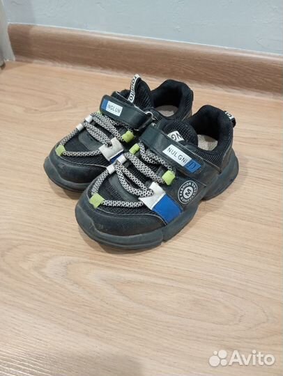 Кроссовки детские