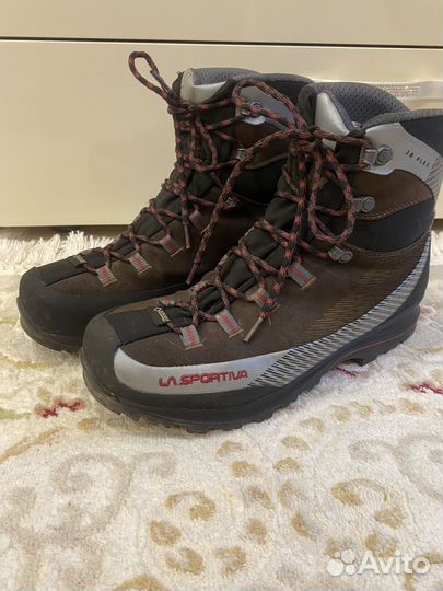 Треккинговые ботинки 44-45 размер