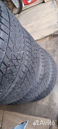 Bridgestone Blizzak DM-V2 225/60 R17 99