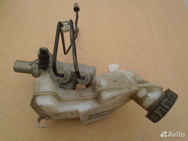 Главный тормозной цилиндр Форд Фьюжен