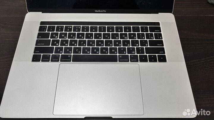 Macbook pro 15 2017 i7 16gb