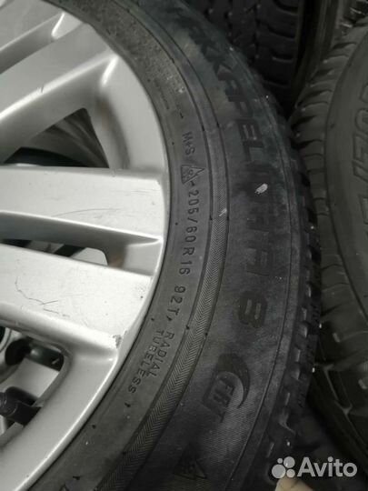 Nokian Tyres Hakkapeliitta 8 205/60 R16