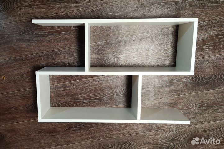 Полка настенная белая