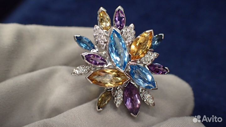 Золотое кольцо с цветными камнями Paula