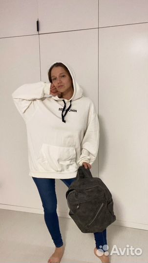 Кофта, джинсы, рюкзак