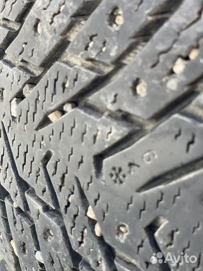 Nokian Tyres Hakkapeliitta 8 SUV 225/65 R17 29K