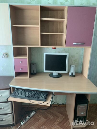 Компьютерный стол