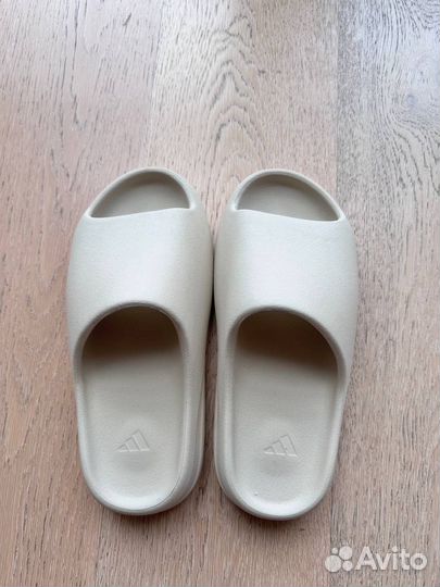 Adidas yeezy slides bone