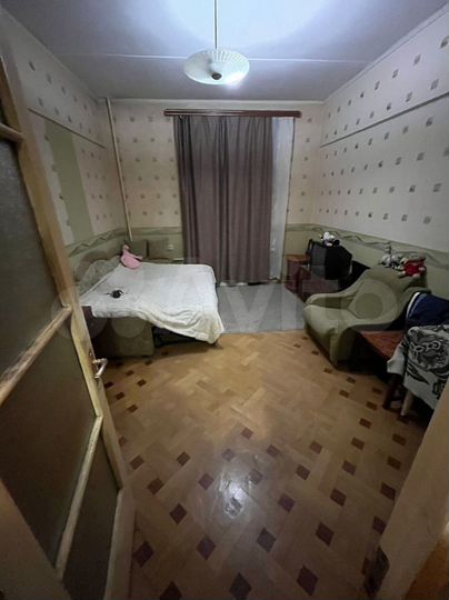 Доля в 3-к. квартире, 75 м², 2/5 эт.