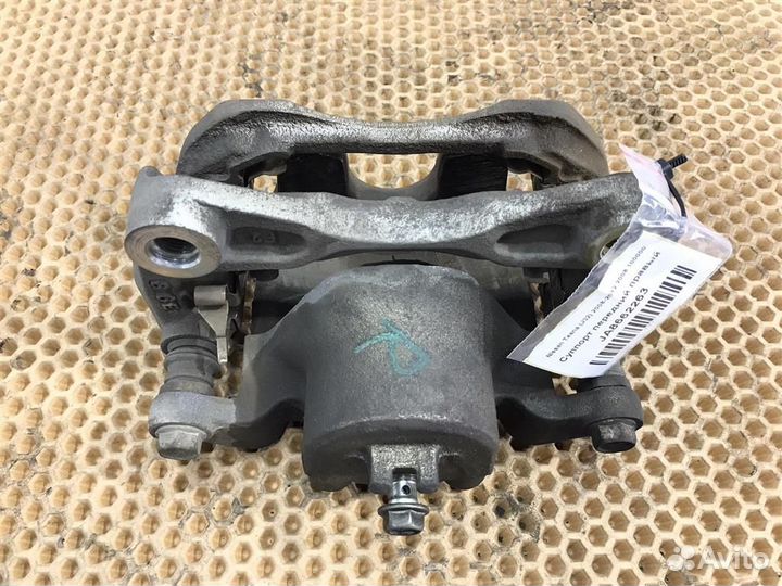 Суппорт передний правый Nissan Teana (J32) 2008-2