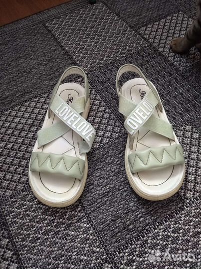 Босоножки для девочки