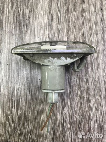 Повторитель поворота передний правый Opel Astra H