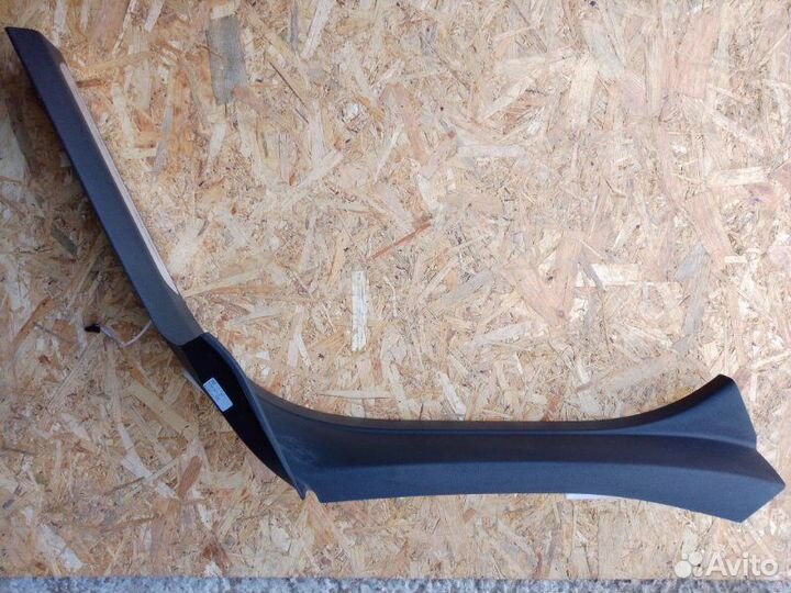 Накладка на порог салона задняя правая Audi A8 D4