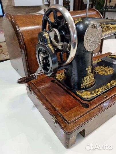 Швейная машина Singer