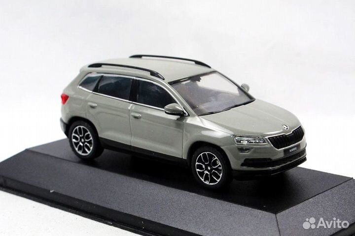1/43 Skoda Karoq 2018 Norev Шкода Карок 4x4 серый+