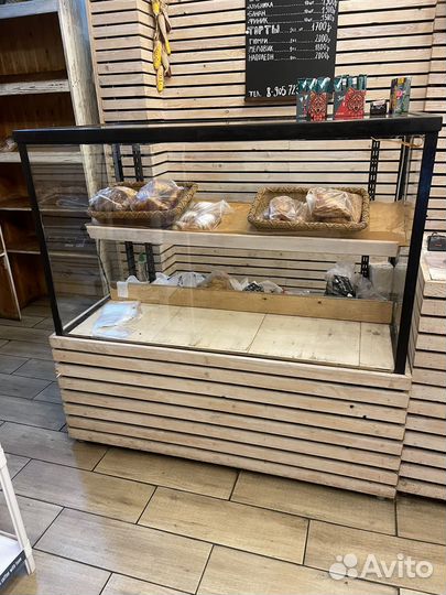 Витрина для пекарня