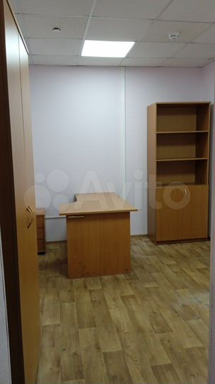 Офис, 55 м² С Мебелью