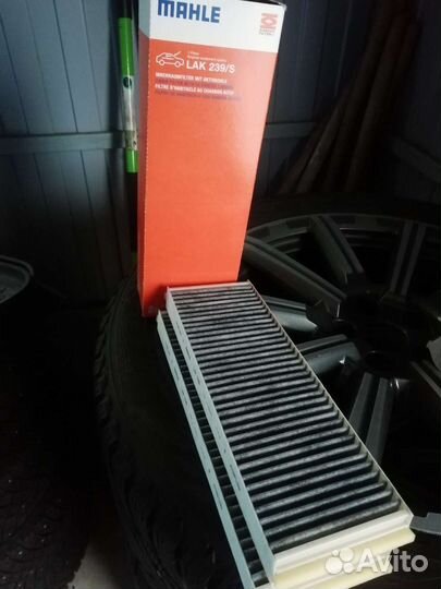 Фильтр салонный угольный Ауди А6 С6 mahle lak239s