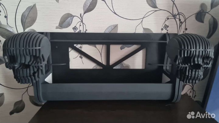 Вешалка с полкой для шлема