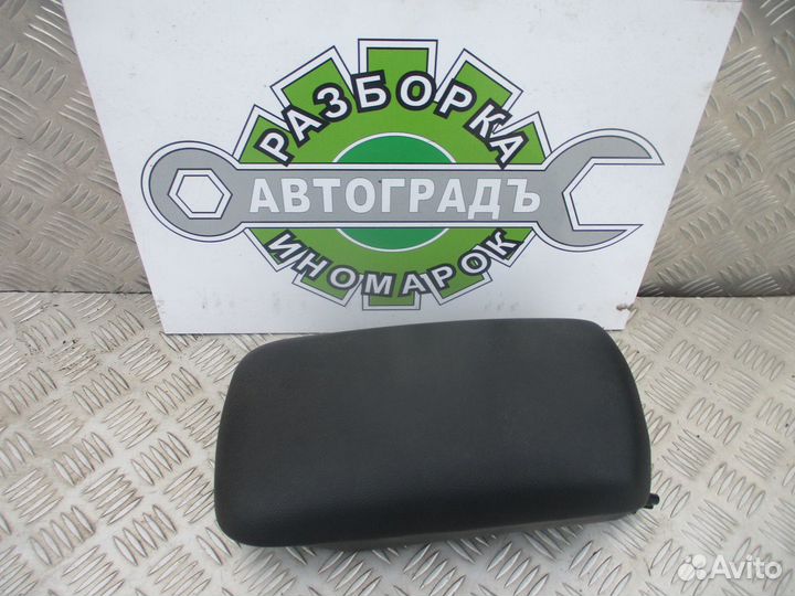 Крышка подлокотника Kia Ceed 1 846601H0000W