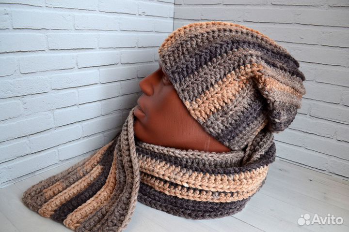 Шапка бини вязаная с шарфом. Ручная работа