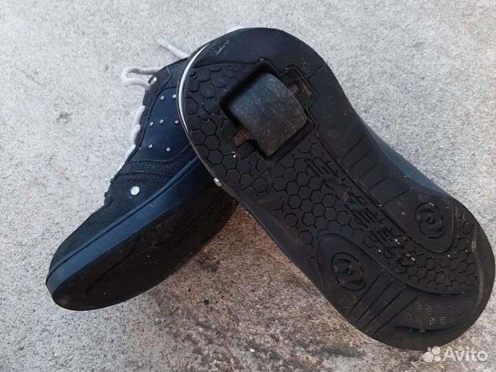 Роликовые ботинки heelys
