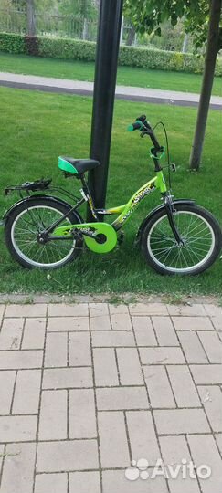 Велосипед 4х колёсный детский
