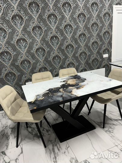 Стол обеденный новый