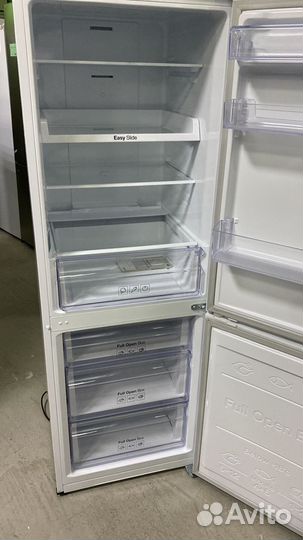 Холодильник двухкамерный Samsung RB30A32N0WW/WT
