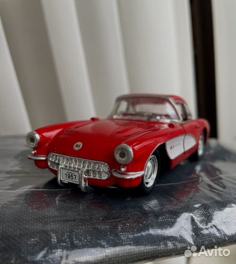 Игрушечная машина Chevrolet Corvettе