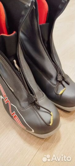 Лыжные ботинки коньковые spine