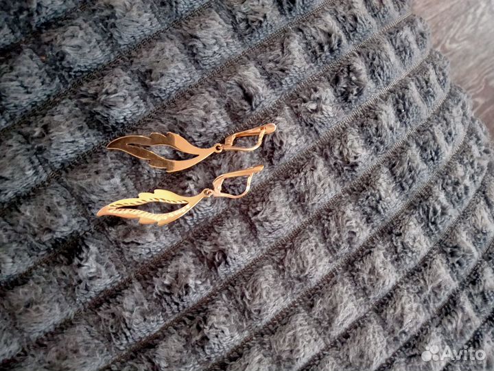 Золотые серьги
