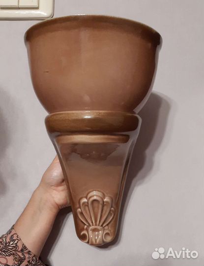 Кашпо для цветов подвесное