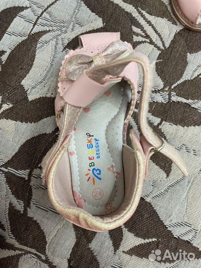 Сандалии для девочки