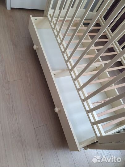 Детская кроватка