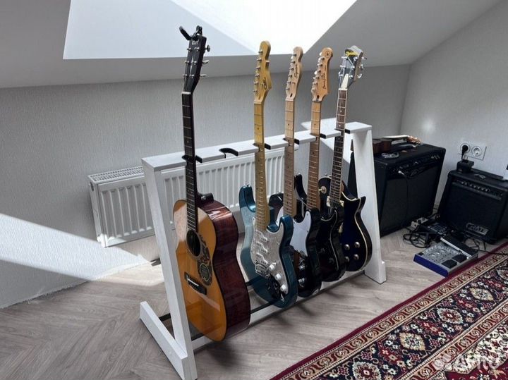 Стойка для гитар
