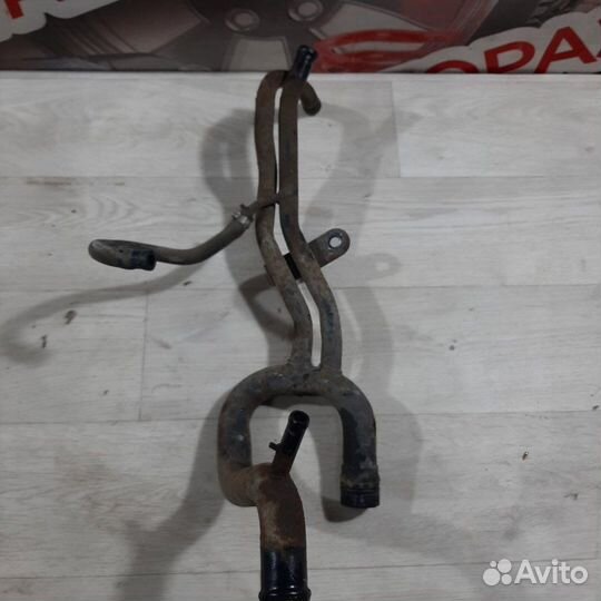 Патрубок системы охлаждения Chery Tiggo T 11 2011