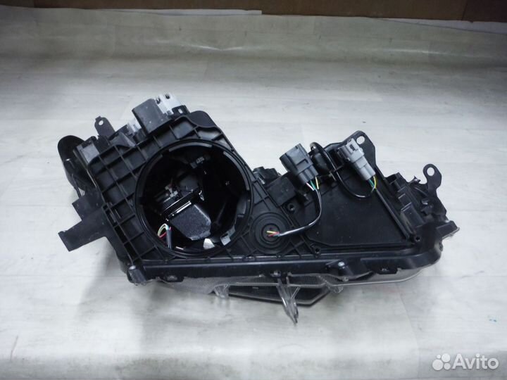 Фара левая (№39) Toyota Rav 4 45 2017