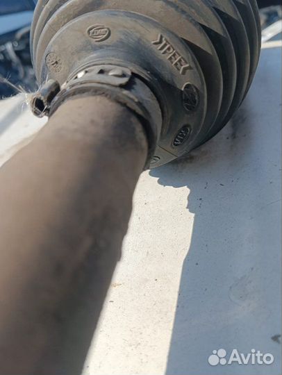Привод передний левый Киа Cee'd Jd универсал II